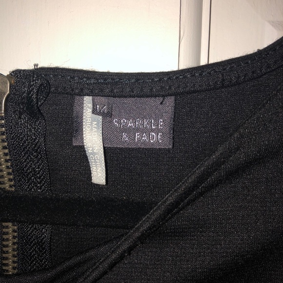 Black timeless peplum top - Picture 2 of 2